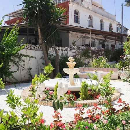 Costa Apartahotel *