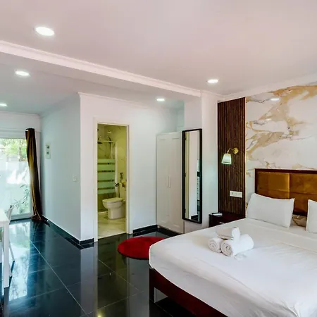 Costa Apartahotel Marbella